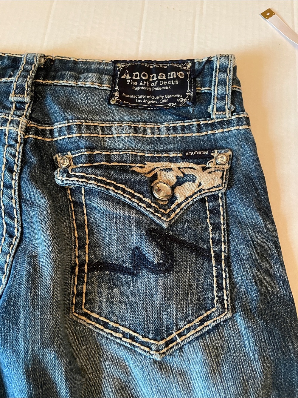 Anoname Women’s Skinny Jeans in Blue with Contrasting White Stitching